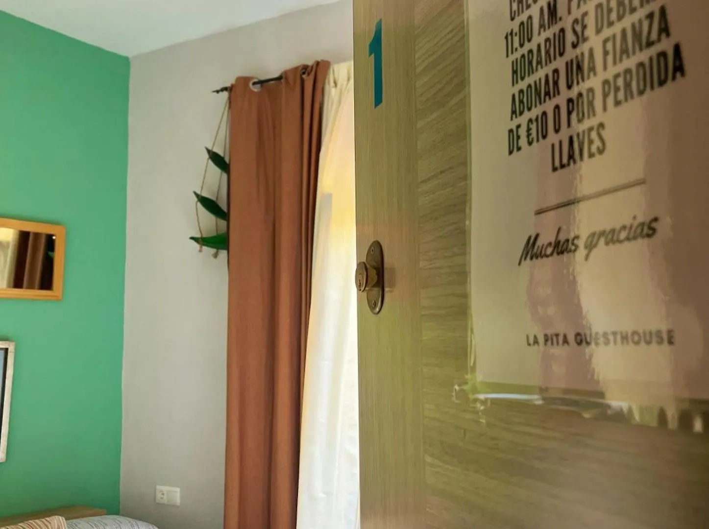 Pensjonat La Pita Guesthouse Almería